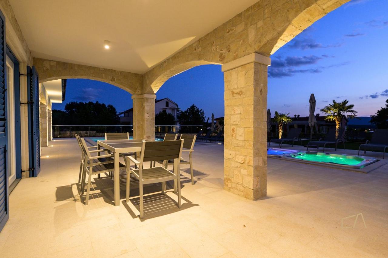 Luxury Apartments Loma Sveti Vid-Miholjice Exteriér fotografie